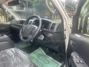Toyota Hiace 2025