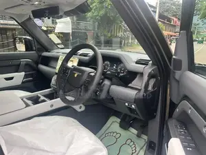 Land Rover Defender P300e X 2026