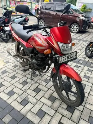 Bajaj Platina 100 2016