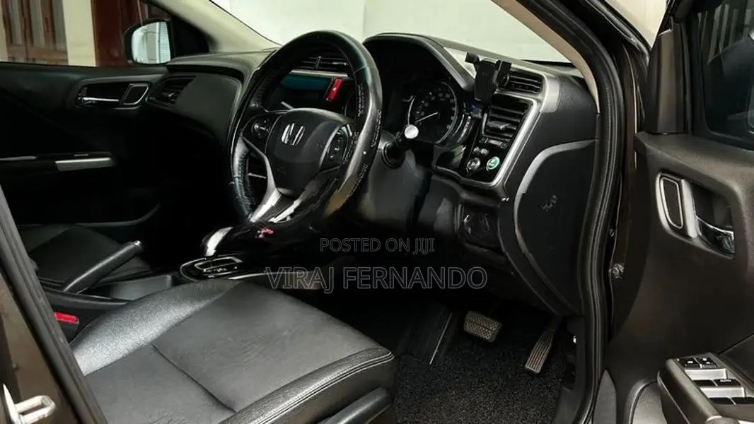 Honda Grace 2015