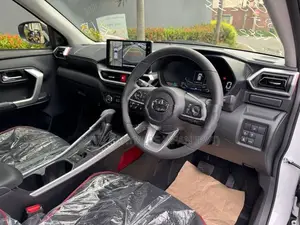 Toyota Raize Z Hybrid BSM 2026