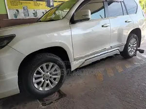 Toyota Land Cruiser Prado 150 2015