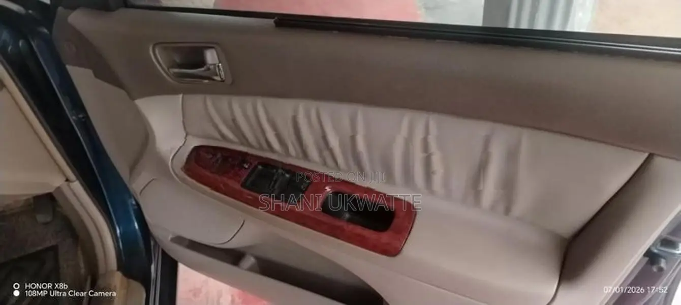 Toyota Camry 2004