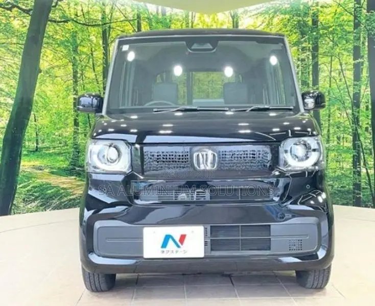Honda N-Box Base grade 2024