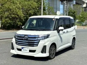 Toyota Roomy Custom GT 2024