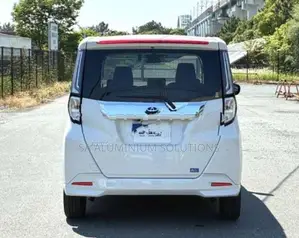 Toyota Roomy Custom GT 2024