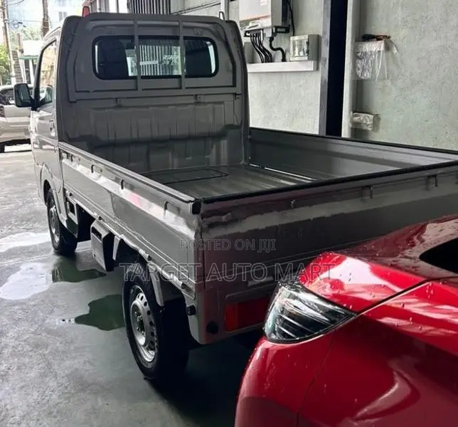 Suzuki Carry 2023