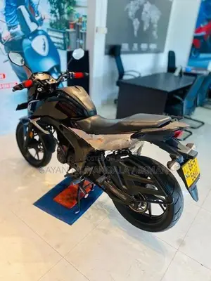 Honda Hornet 2016