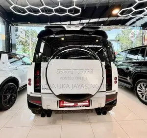 Land Rover Defender 7 seater Petrol 2024