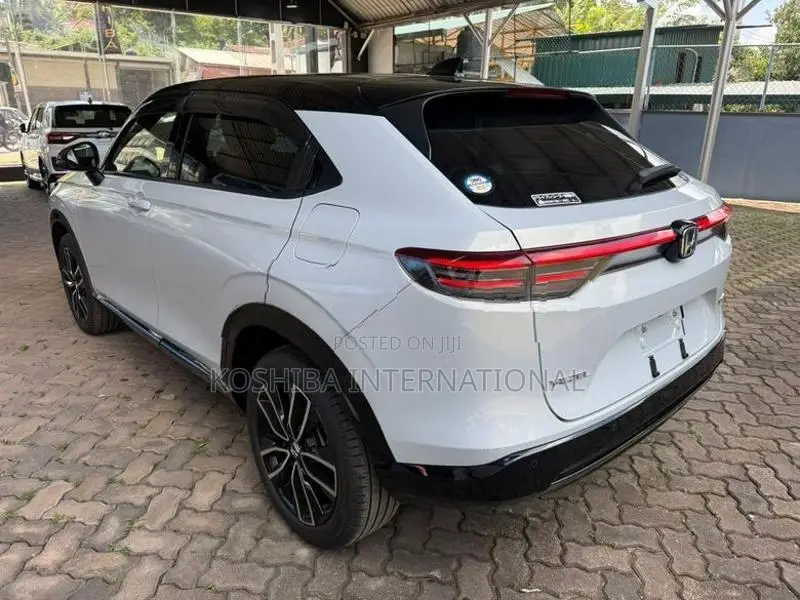 Honda Vezel Z Play 2025