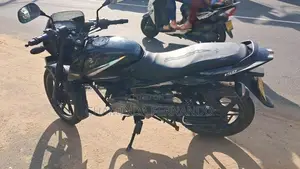 Bajaj Pulsar 150 moter bike 2017
