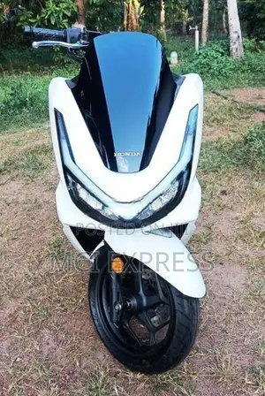 Honda PCX160 2025