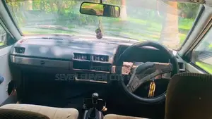 Nissan Sunny 1984