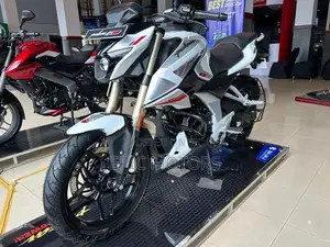 Bajaj Pulsar N160 Premium 2026