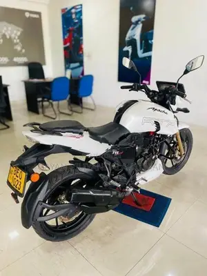 TVS Apache RTR 200 2016