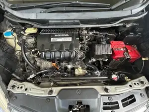 Honda Fit Shuttle 2013
