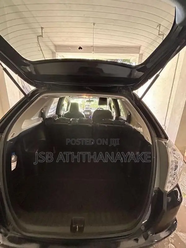 Honda Fit Shuttle 2013