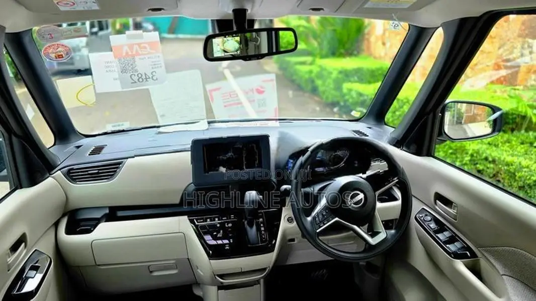 Nissan Roox 2024