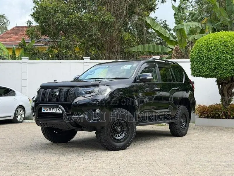 Toyota Land Cruiser Prado Shadow 2023