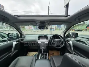 Toyota Land Cruiser Prado Shadow 2023