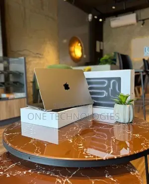 Apple MacBook Pro M3 (8GB/512GB)