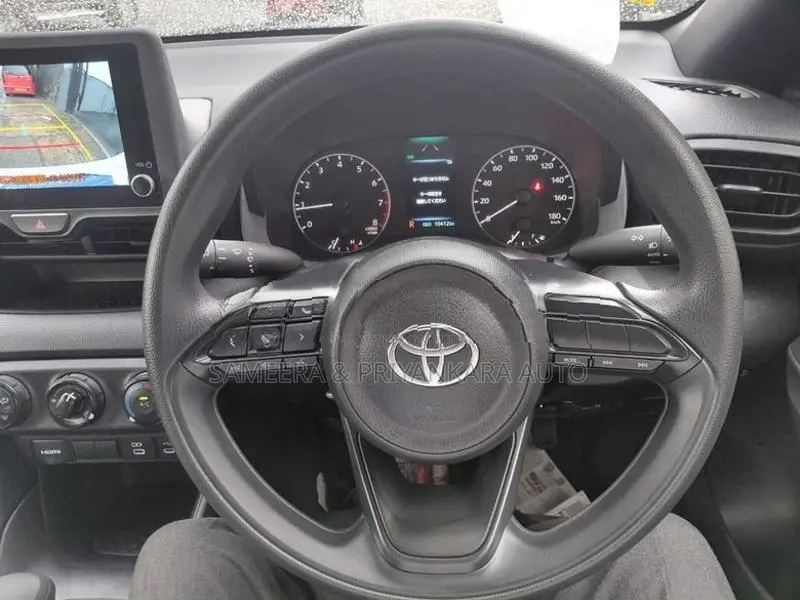 Toyota Yaris X Grade 2024
