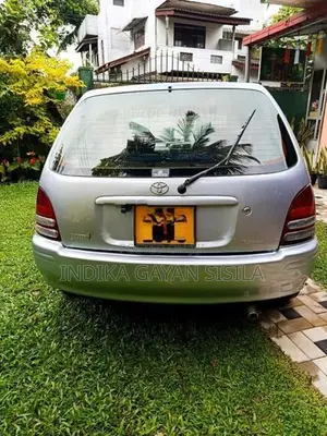 Toyota Starlet 1998