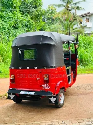 Bajaj RE 2012