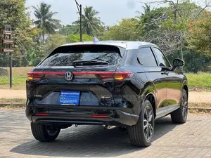 Honda Vezel Z Play Moon Roof 2025