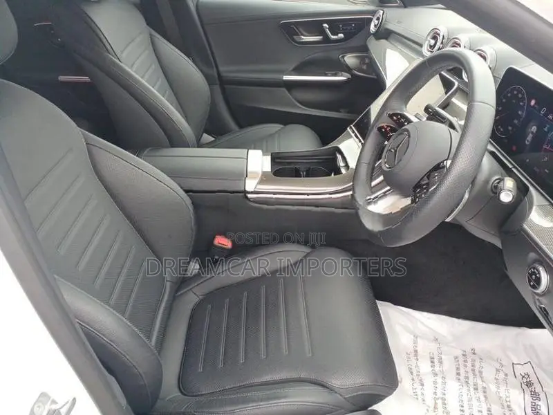 Mercedes Benz C200 AMGLine 2025
