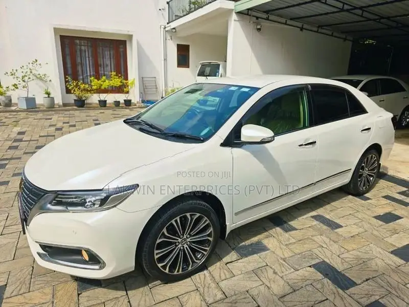 Toyota Premio G Superior 2018