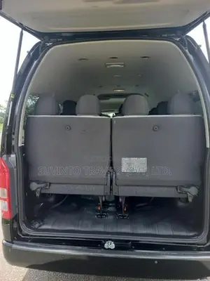 Toyota GDH Black 2023