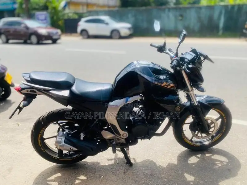Yamaha FZ 2015