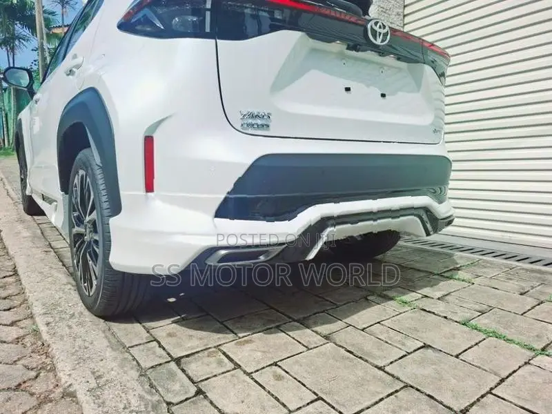 Toyota Yaris Cross Z AUTO PARK HUD 2026