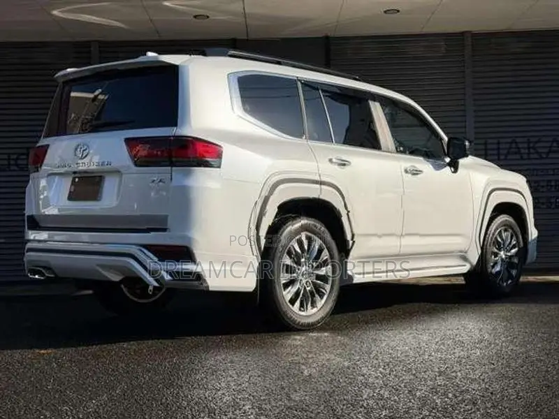 Toyota Land Cruiser Sahara LC300 ZX 2026