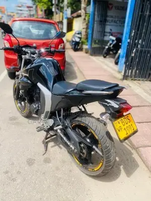 Yamaha FZ 2015