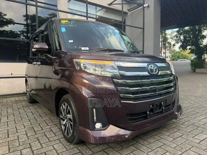 Toyota Roomy Custom G 2025