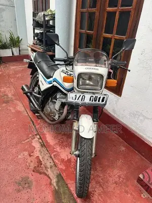 Suzuki GS 125 1998