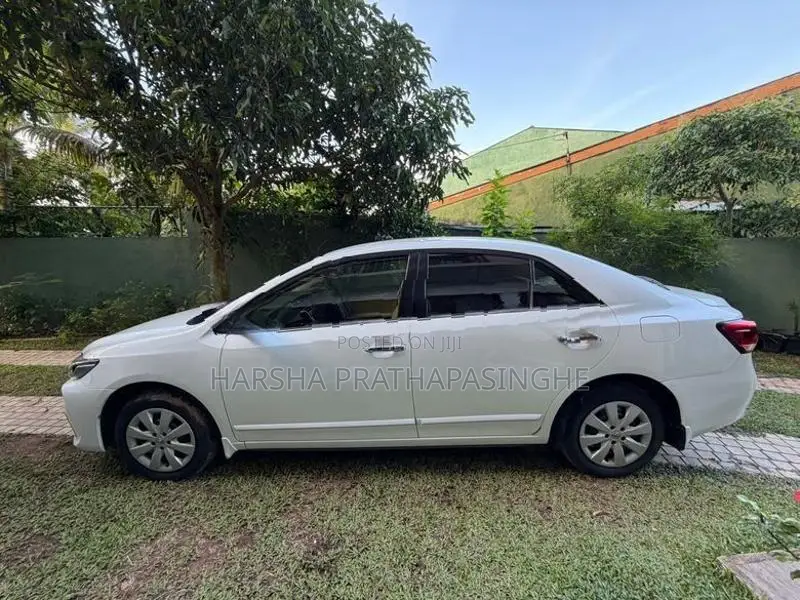 Toyota Premio 2017