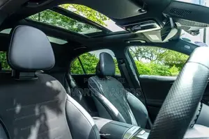 Mercedes Benz C200 Premium Plus 2025