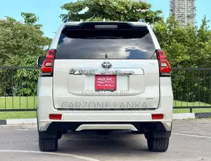 Toyota Land Cruiser Prado TRJ 150 2023