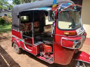 Bajaj RE 2015