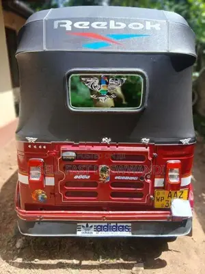 Bajaj RE 2015
