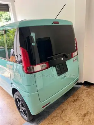 Suzuki Spacia 2012