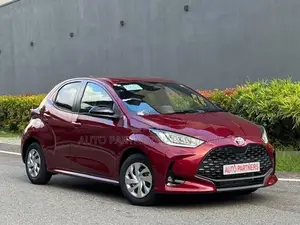 Toyota Yaris G LED 4way Cam BSM 2026