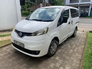 Nissan NV200 2015