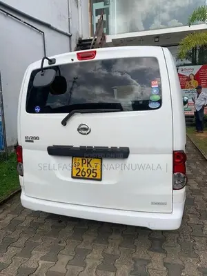 Nissan NV200 2015