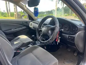 Nissan Sunny 2003