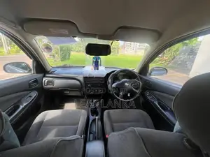 Nissan Sunny 2003