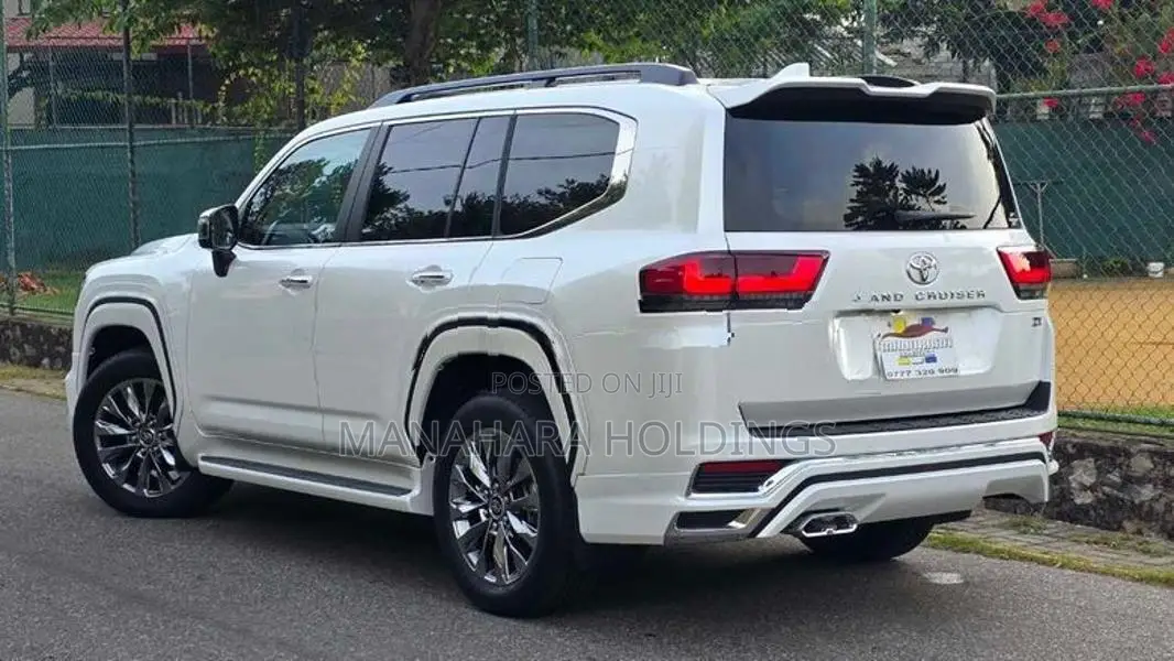 Toyota Land Cruiser Sahara LC300 ZX 2025